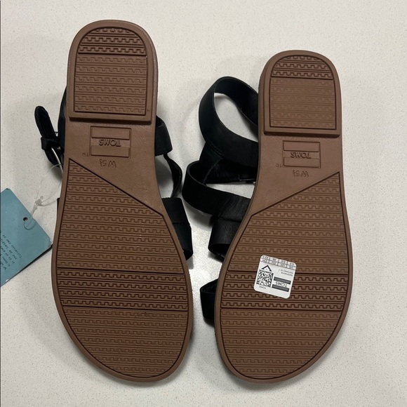 Toms Black Strappy Sandals - Picture 6 of 6